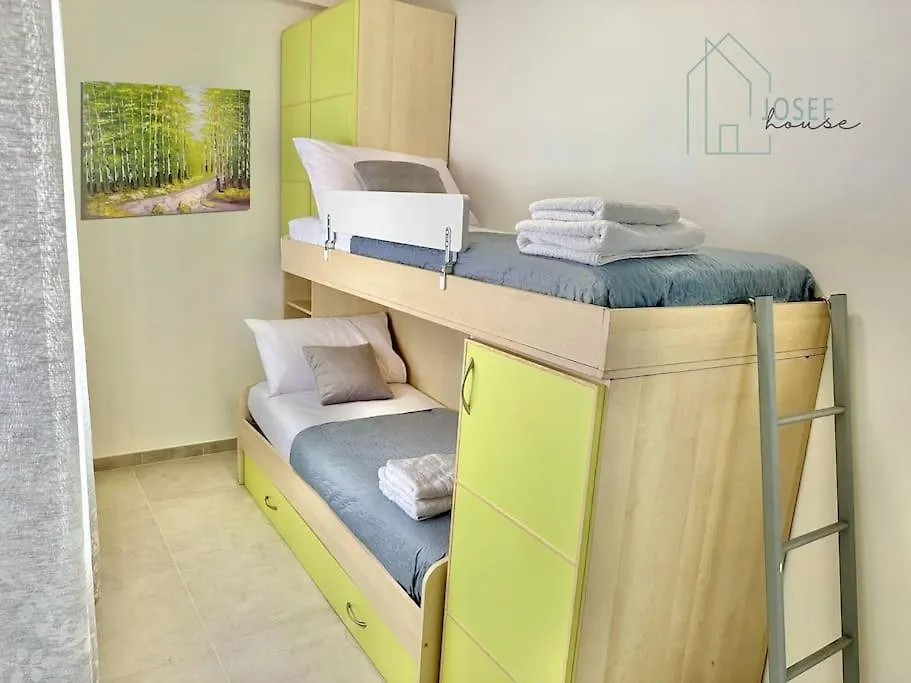 Josef House Apartment Graniti 0*,  Italy