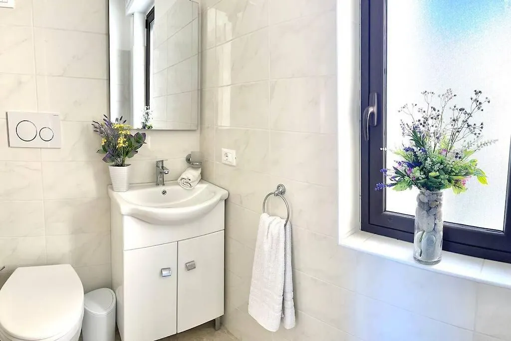 Josef House Apartment Graniti